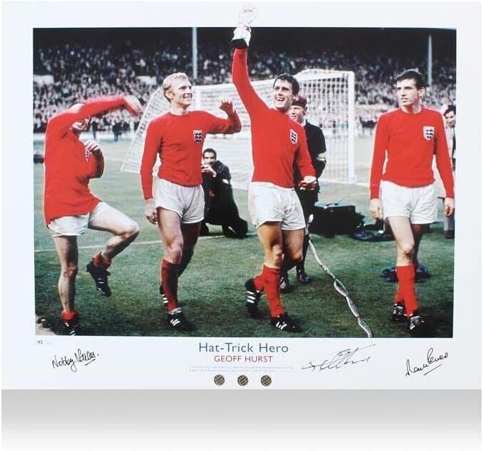 Nobby Stiles, Geoff Hurst i Martin Peters potpisao je Englesku Foto - 1966. Svjetski kup - autogramirane
