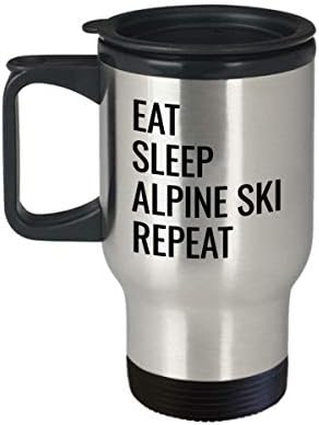 Smiješno skijanje putničke krigle sujala jedeti alpsko skijanje za spavanje za njega njezina mama tata muškarac