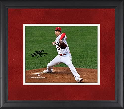 Shohei Ohtani Los Angeles Angels uokviren autogramirani fotografija 8 x 10 - autogramirane MLB fotografije