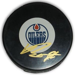 Ryan Nugent-Hopkins Potpisao Edmonton Oilers Hockey Puck